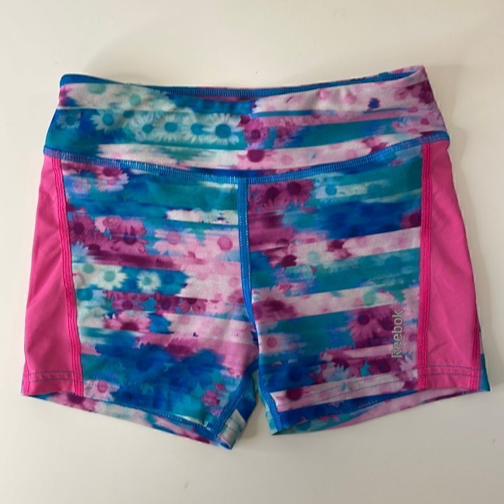 🌻3/20🌻 Reebok athletic shorts.  Size girls Small (8-10).